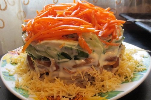 Салат с грибами и морковью