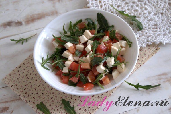 Салат из рукколы с сыром моцарелла: фото-рецепт
